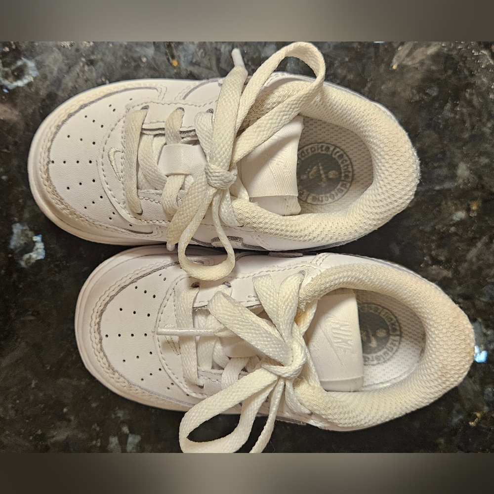 Nike Air Force 1 - Picture 3 of 8